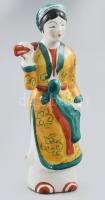 Kínai porcelán figura. Jelzés nélkül, kis kopottsággal, m: 19 cm