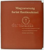 Magyarország forint fizetőeszközei. MNB kiadás az 1990-es évekből, bankjegyek és emlékpénzek, mappáb...