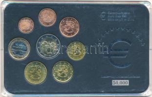 Finnország 2001-2005. 1c-2E (8xklf) forgalmi összeállítás műanyag dísztokban T:UNC,AU  Finland 2001-2005. 1 Cent - 2 Euro (8xdiff) coin set in plastic case C:UNC,AU