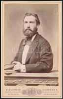 Wagner Károly (1830-1879) erdőmérnök, főerdőtanácsos, lapszerkesztő, keményhátú fotó Ellinger pesti műterméből, 17×11 cm