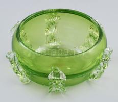 Art deco zöld kínáló tál. Formába öntött, anyagában, színezett, szál rátétes, csiszolt, alján minimális karcokkal d: 18 cm