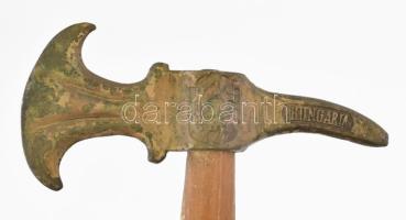 1933 Cserkész jamboree Hungária fokos másolat fa nyéllel. fej 15 cm