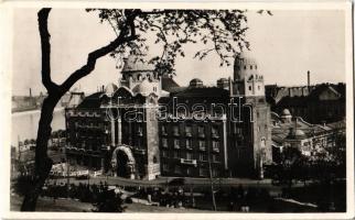 Budapest XI. Hotel Gellért Szálloda, automobilok