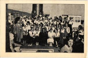 Az Országos Magyar Gyermekvédő Egyesület tanulmányi hajókirándulás Esztergomba / Hungarian National Child Protection Association propaganda