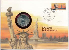 Amerikai Egyesült Államok 1986D 1/2$ Cu-Ni Szabadság szobor / Bevándorlók nemzete forgalomba nem került emlékkiadás felbélyegzett borítékban, bélyegzéssel T:UNC,AU  USA 1986D 50 Cents Cu-Ni Statue of Liberty / A Nation of Immigrants non-circulating commemorative coin in envelope with stamp, cancellation C:UNC,AU Krause KM#212