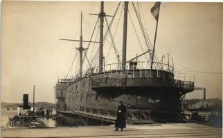 SMS Bellona az Osztrák-Magyar Haditengerészet uszály laktanyája (ex SMS Kaiser) / K.u.K. Kriegsmarine Wohnschiff / Austro-Hungarian Navy Barrack ship for mariners. Phot. Alois Beer, Schrinner, 1914.