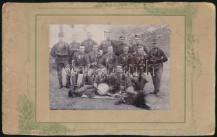 cca 1916 Katonai osztag az I. világháborúban fotó 14x10 cm Kartonon 27x16 cm / WW. I. squad photo