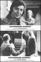 cca 1975 ,,Egykoronás románc" című csehszlovák filmvígjáték jelenetei és szereplői, 16 db vintage produkciós filmfotó ezüst zselatinos fotópapíron, a használatból eredő (esetleges) kisebb hibákkal, 18x24 cm