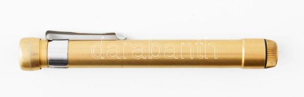 Régi doziméter. Jelzéssel, h: 11,5 cm  A doziméter arra szolgál, hogy az ionizáló sugárzás teljes intenzitását hosszabb időtartamon át regisztrálja. A személyi sugárvédelemben és a technikai mérésekben alkalmazzák.