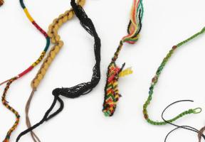 Afrikai és keleti jellegű karkötők, össz. 24 db
