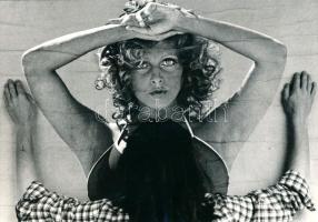 1975 Vörös János sükösdi fotóművész ,,Kompozíció" című vintage alkotása, feliratozva, ezüst zselatinos fotópapíron; a kép a Népművelési Intézet által, Zalaegerszegen megrendezett központi fotós alkotótelep (eredeti fotókat tartalmazó) albumából származik, 17,24 cm