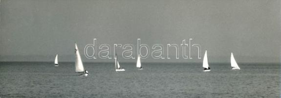 1962 Balázsi József debreceni fotóművész ,,Vitorlások" című vintage alkotása, feliratozva, ezüs...