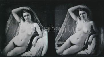 cca 1850 Sztereo aktfotó, szolidan erotikus felvétel, 1 db modern nagyítás Botta Dénes (1921-2010) budapesti fotóművész aktfotó gyűjteményéből, 10x15 cm