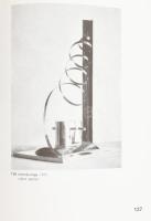 Moholy-Nagy László: A anyagtól az építészetig. Az 1929-ben megjelent első német nyelvű kiadás alapjá...