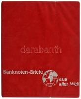 "Banknoten Briefe aus aller Welt" piros, plüssborítású, négygyűrűs album 40db, osztás nélküli berakólappal. Használt, jó állapotban