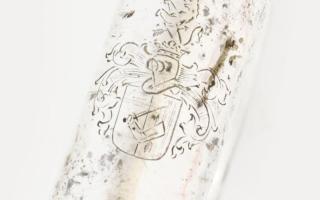 Antik ezüst (Ag) sétabot fej, belül más anyaggal töltött, magyar családi címerrel díszített, jelzett...