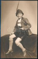 cca 1930 Győr, Langsfeld utódja Fábián György fotóműhelyében készült vintage fotó, ezüst zselatinos ...