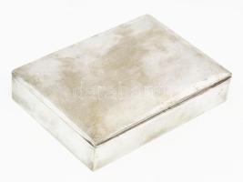 Bronz gyertyatartó pár, jelzés nélkül, m: 20-21 cm