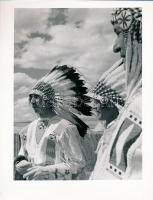 cca 1960 ,,Circle of the Sun" című kanadai film egy jelenete, 1 db produkciós filmfotó, 24x18,5 cm