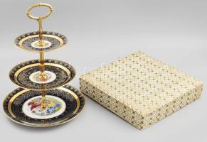 MZ csehszlovák historizáló mintás háromszintes porcelán kínáló, fém szerelékkel, jelzéssel, kis kopással, tálak d: 15-24 cm