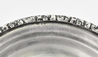 Ezüst (Ag) pralinékínáló, jelzéssel, d: 14,5 cm, nettó: 163 g