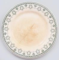 cca 1880 Cauldon England tányér, Hüttl Tivadar porcellán nagykereskedö Budapest kereskedői pecséttel, sérült, d: 20,5 cm
