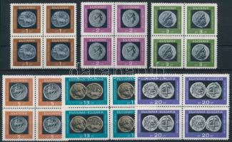 Régi pénzek sor négyestömbökben, Old coins set in blocks of 4