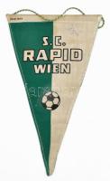 S.C. Rapid Wien asztali zászló, ismeretlen aláírással, h: 23,5 cm