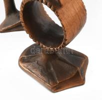 Percz János (1920 - 2000): Madár figurás gyertyatartó. Jelzés nélkül, kopással, m: 16 cm