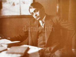 Péter I. Zoltán: Ady Erdélyben. Bp., 2003, noran. Számos fotóval illusztrálva. Kiadói kartonált papí...