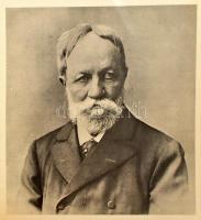 Magyar írók arcképei. Bp., 1960, Képzőművészeti Alap, 12 t. (Komplett). Sérült kiadói mappában, 41,5...