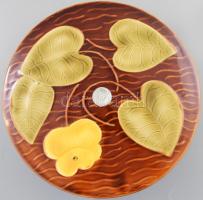 Sarreguemines mázas fajansz talpas kínáló fém talpazattal. Jelzéssel, kis kopással, d: 30,5 cm, m: 1...