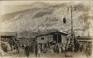 Cepovan, Chiapovano, Tschepobon; első világháborús osztrák-magyar katonai drótkötélpálya teherszállításhoz, M. Eduard boltja / WWI K.u.k. (Austro-Hungarian) military ropeway transport, shop. photo (fl)