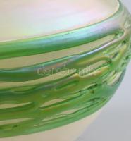 cca 1900-1910 Kralik irizáló üvegváza, anyagában színezett üvegszál rátéttel, jelzés nélkül, hibátla...