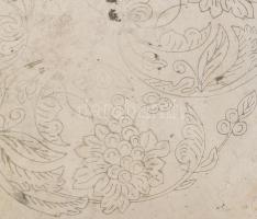 4 darabos ezüstözött fém tárgy tétel: tálca d: 41 cm, gyertyatartó, váza, ékszeres doboz, közte jelz...