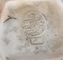 Férfi büszt figuratív porcelán italos palack, jelzéssel, minimális kopottsággal, m: 28 cm