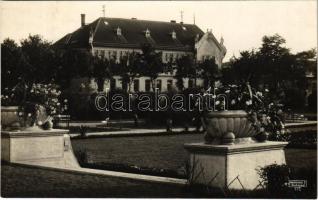 Baja, Déry Park és polgári fiú iskola. Weinstock E. 175. Csermák és Schwéger kiadása