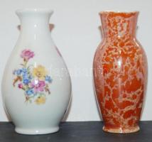 Porcelán tétel, benne: ARPO jelzéssel ellátott román porcelán váza (22cm), 1db Victoria jelzéssel el...