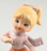 Korcsolyázó kislány, biszkvit porcelán figura, kézzel festett, jelzetlen, kisebb kopásokkal, m: 10 c...