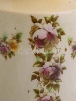 2 db virágmintás angol porcelán váza, matricás, jelzetlen, kopásokkal, máz alatti hajszálrepedésekke...