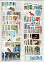 80 klf komplett sor, 100 klf egyedi bélyeg, 10 klf blokk 2 berakólapon / Hungarian 80 different sets...