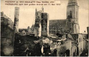 Pozsony, Pressburg, Bratislava; Az 1913. évi május 17-i nagy tűzvész után a Váralján a zsidó negyedben. Kaufmann kiadása / nach dem grossen Brande / after the great fire in the Jewish district