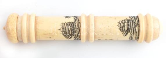 Csont szivartartó, fa betéttel, hajó motívumokkal díszített, h: 16,5 cm