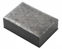 Vas ládika. Ezüstözött geometrikus mintával 12x9 cm