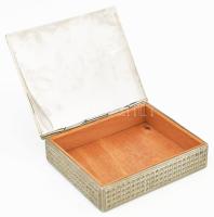 Nikkelezett díszdoboz fa betéttel 12x10 cm