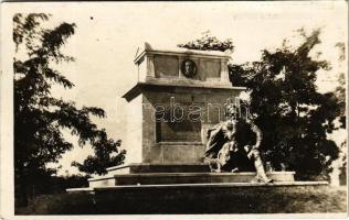 1931 Kecskemét, Katona József síremléke. G. Fekete Gyula kiadása (fl)