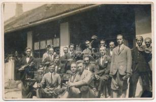 1931 Kecskemét, mulatozó társaság zenekarral. photo (Rb)