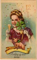 Boldog Új évet kíván! Pezsgőző hölgy malaccal / New Year greeting, lady drinking champagne, pig (EK)
