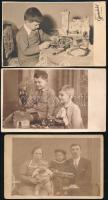 cca 1920-1950 Gyerekek játékokkal, 4 db fotólap, 13×9 cm