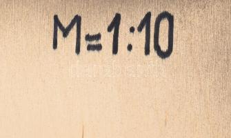 Ingo Glass (1941-2022): Holocaust emlékmű terv, Bp., VII. ker. Festett acéllemez, fa talapzaton. M 1...